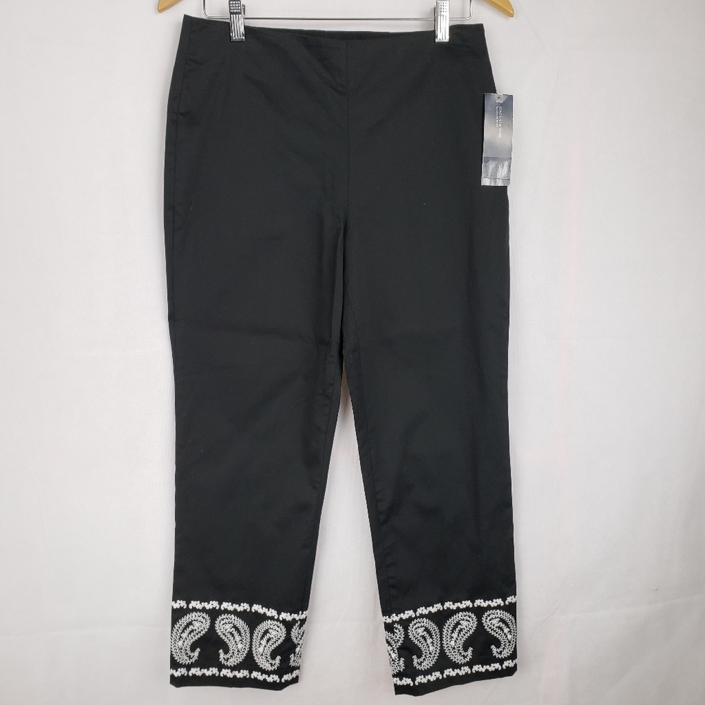 Jones New York NWT Paisley Embroidered Capris
